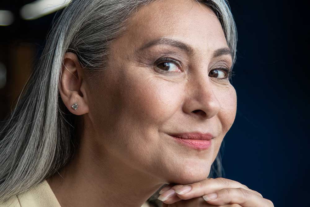 Mulher adulta em retrato